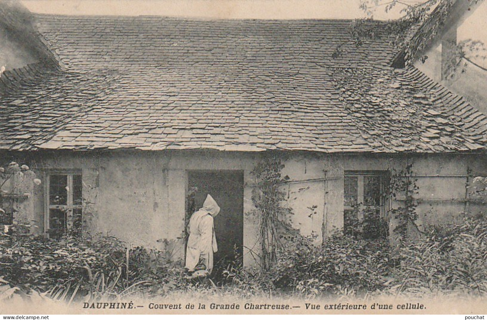 YO 19-(38) COUVENT DE LA GRANDE CHARTREUSE - VUE EXTERIEURE D' UNE CELLULE - MOINE - 2 SCANS - Chartreuse