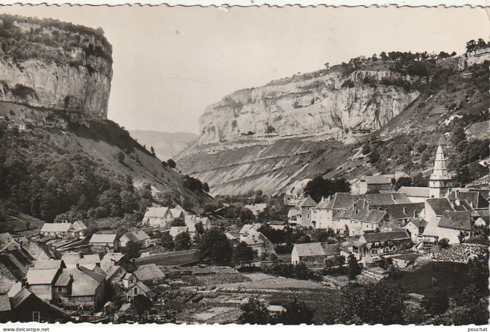 YO 20-(39) BAUME LES MESSIEURS - VUE SUR L' ABBAYE - TAMPON PUBLICITAIRE HOTEL DU BELVEDERE , CRANCOT PROP. CHAUDAT - Baume-les-Messieurs