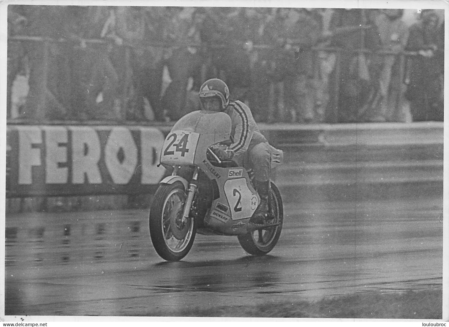 PILOTE  MOTO  PERCY TAIT  COURSE ANNEE 1974 KAWASAKI 500CC  RACE OF THE YEAR PHOTO DE PRESSE ORIGINALE 18X13CM - Sport