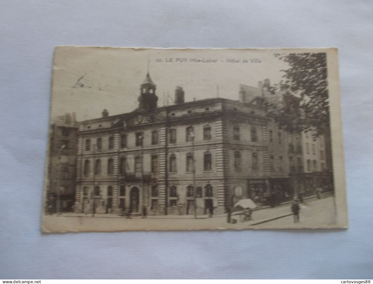 LE PUY ( 43 Haute Loire ) L HOTEL DE VILLE  TRES  ANIMEES  MARCHANDE SOUS ETALAGE  ET COMMERCES 1927 - Le Puy En Velay