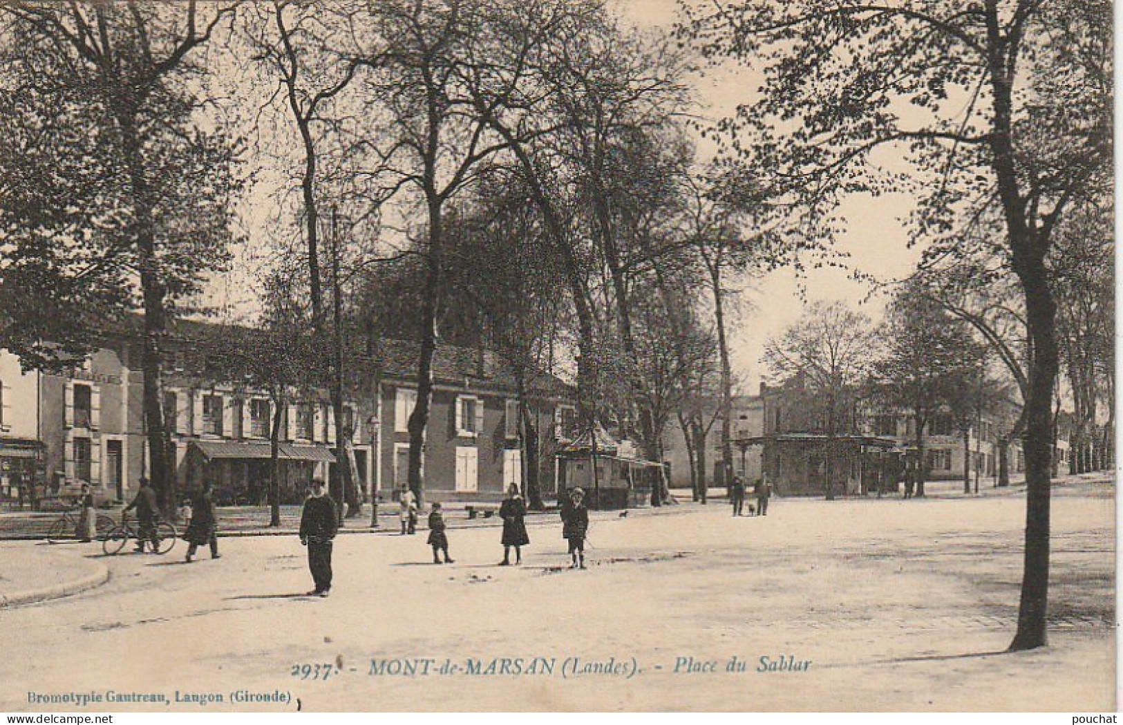 YO 23-(40) MONT DE MARSAN - PLACE DU SABLAR - ANIMATION - 2 SCANS - Mont De Marsan