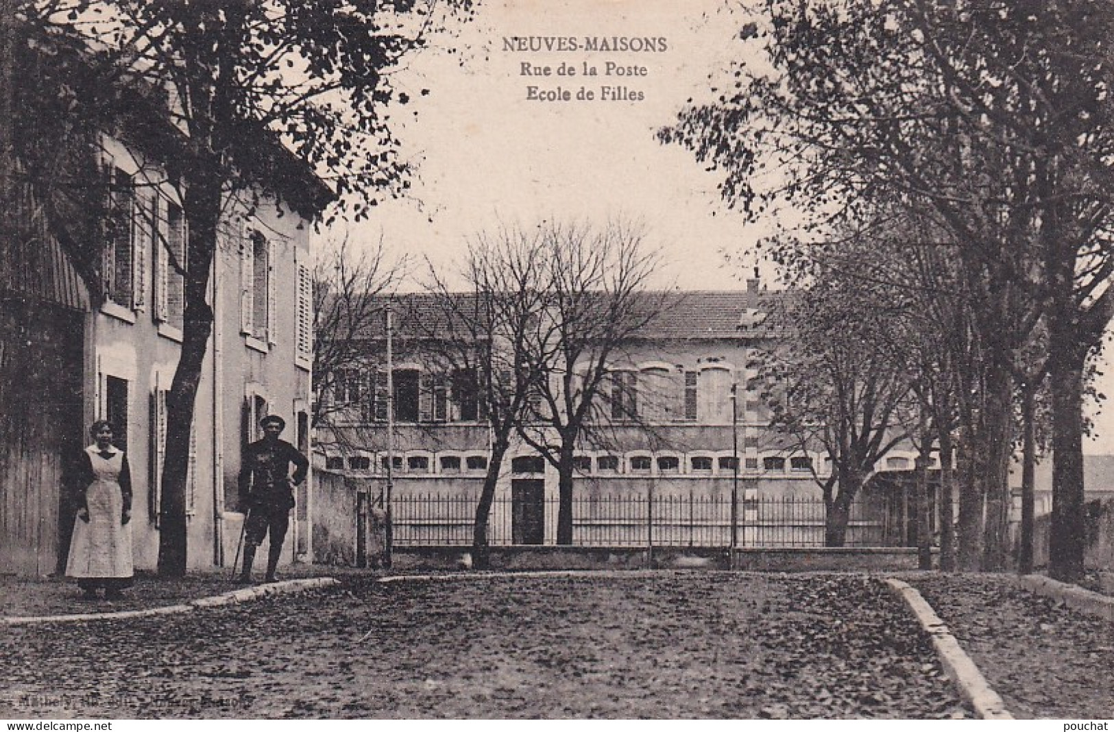 XU Nw-(54) NEUVES MAISONS - RUE DE LA POSTE - ECOLE DE FILLES - ANIMATION - Neuves Maisons