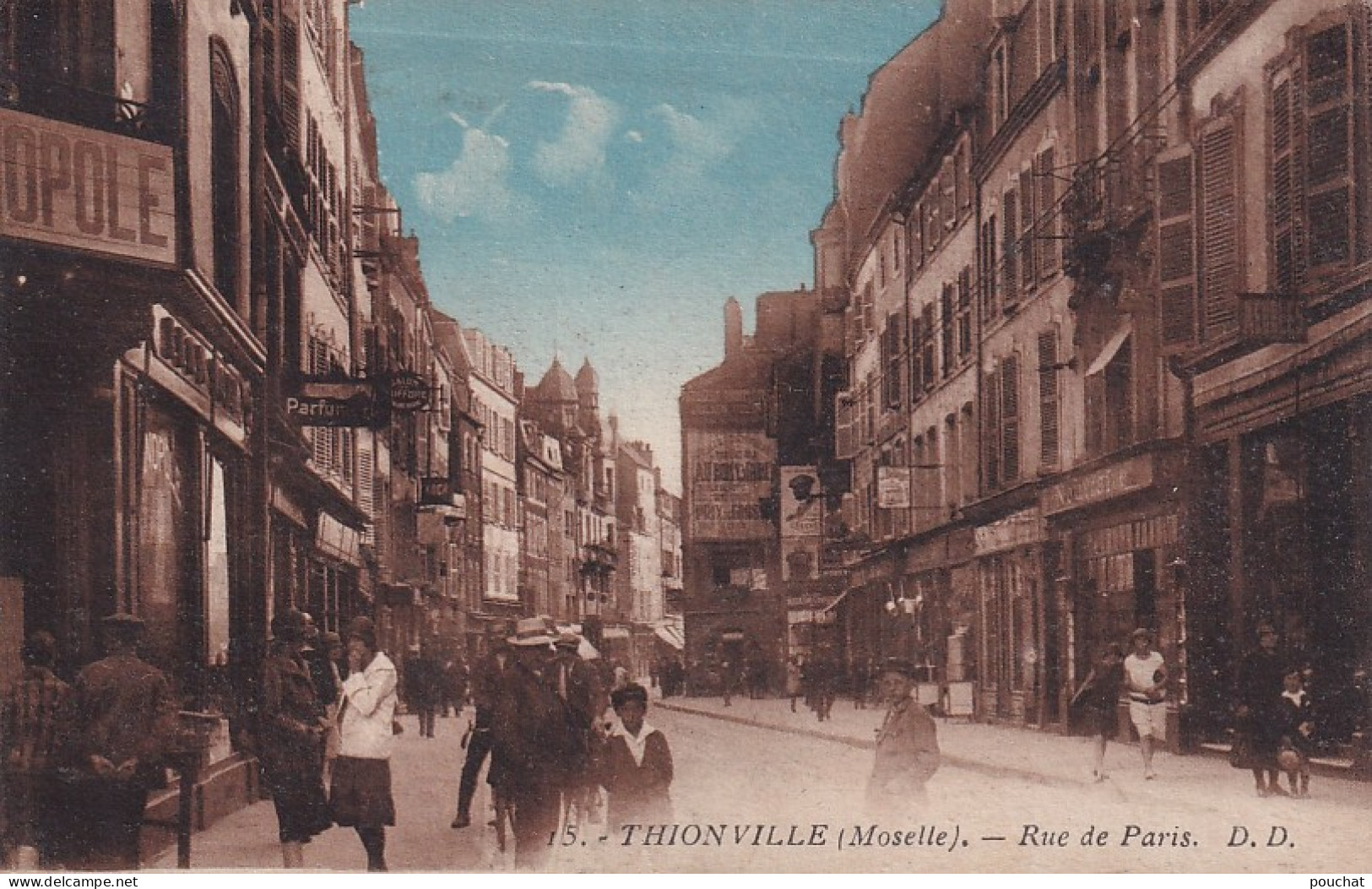 YO Nw-(57) THIONVILLE - RUE DE PARIS - ANIMATION - Thionville