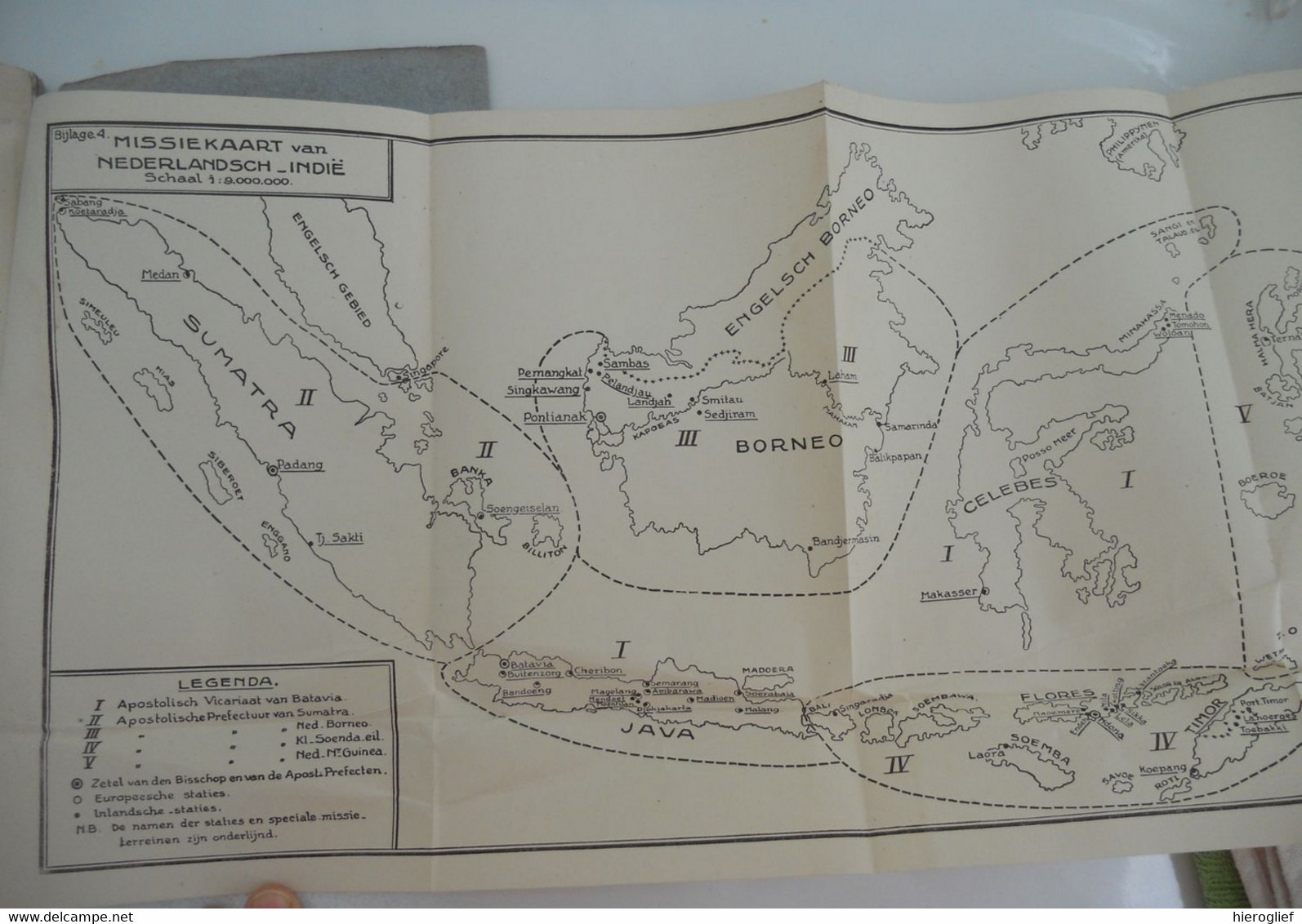 DE KATHOLIEKE MISSIËN IN NEDERLANDSCH INDIË door H. WELBERGEN nederlands missies batavia sumatra borneo nieuw guinea