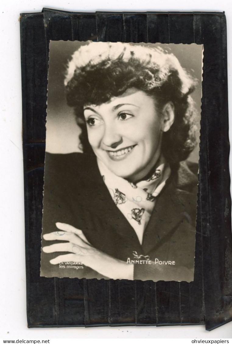 CPA  LA COMEDIENNE ANNETTE POIVRE Dédicacée - Identified Persons