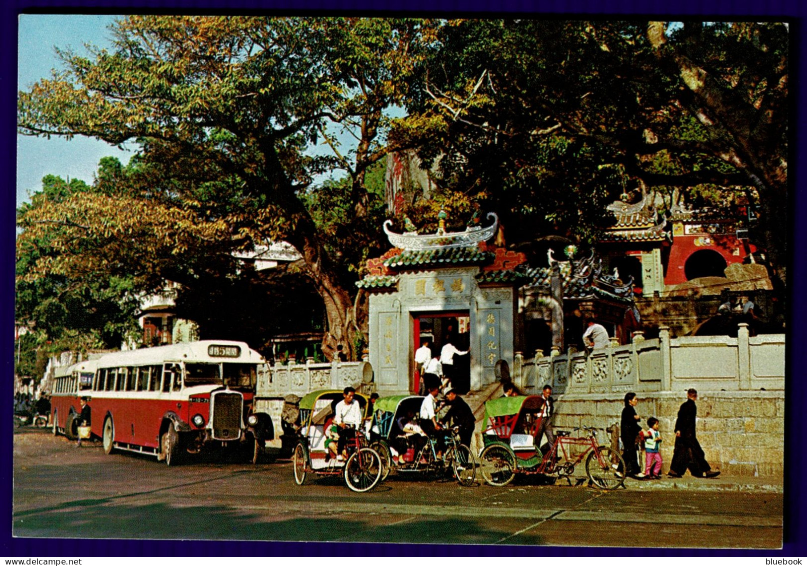 Ref 1647 - Macau Macao Postcard - Buses At The Temple Of Fisherfolk - Ex Portugal Colony - Macao