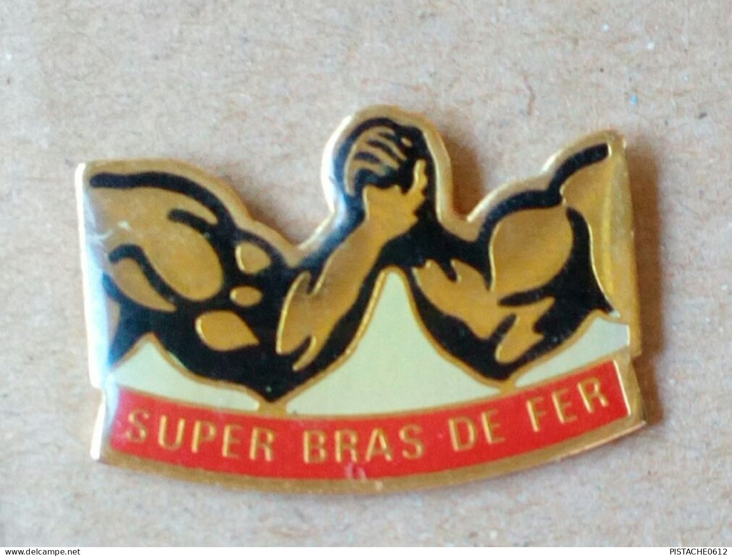 Pin's Super Bras De Fer - Other & Unclassified