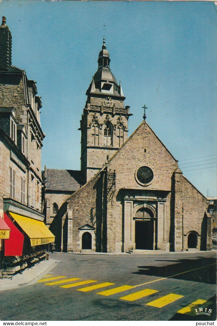 ZA 12-(50) VILLEDIEU LES POELES - LA FACADE DE L' EGLISE - CARTE COULEURS  - 2 SCANS - Villedieu