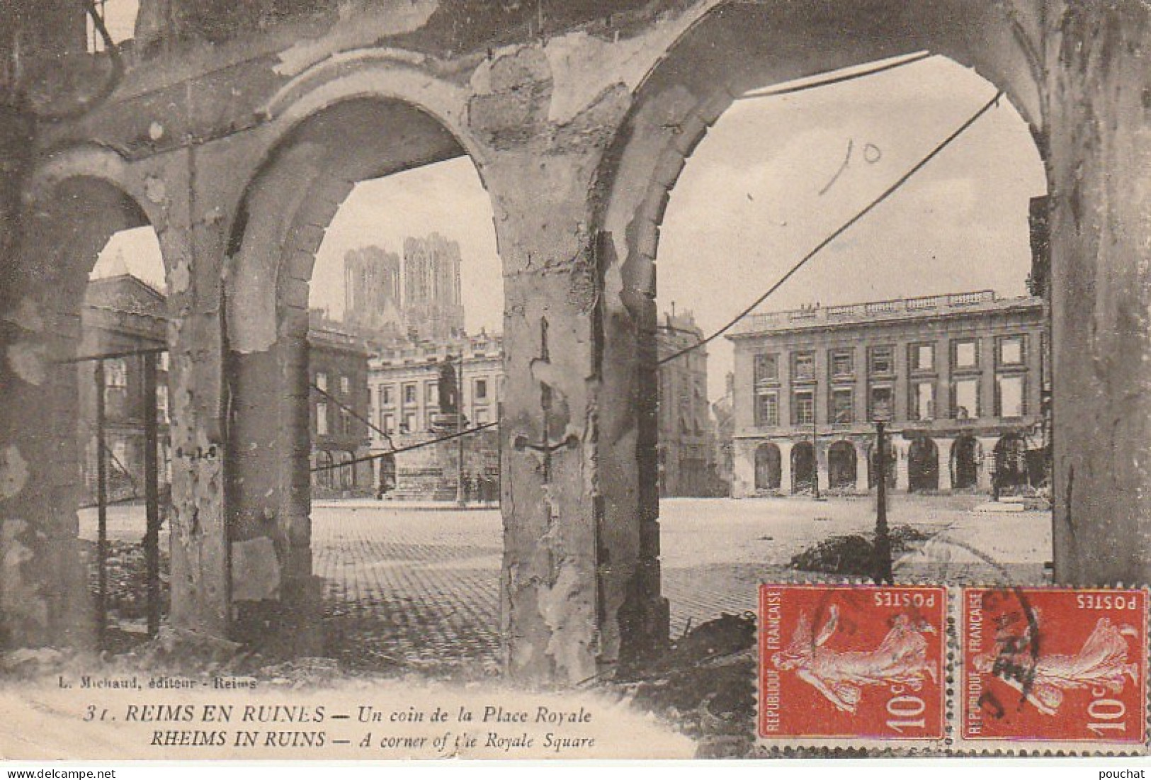 ZA 13-(51) REIMS EN RUINES - UN COIN DE LA PLACE ROYALE - 2 SCANS - Reims