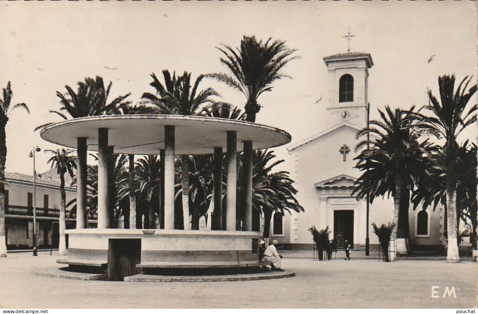 ZA 19- ARZEW ( ALGERIE ) - LA PLACE ET L' EGLISE - TAMPON MILITAIRE TROUPES D' AFRIQUE DU NORD- 2 SCANS - Autres & Non Classés