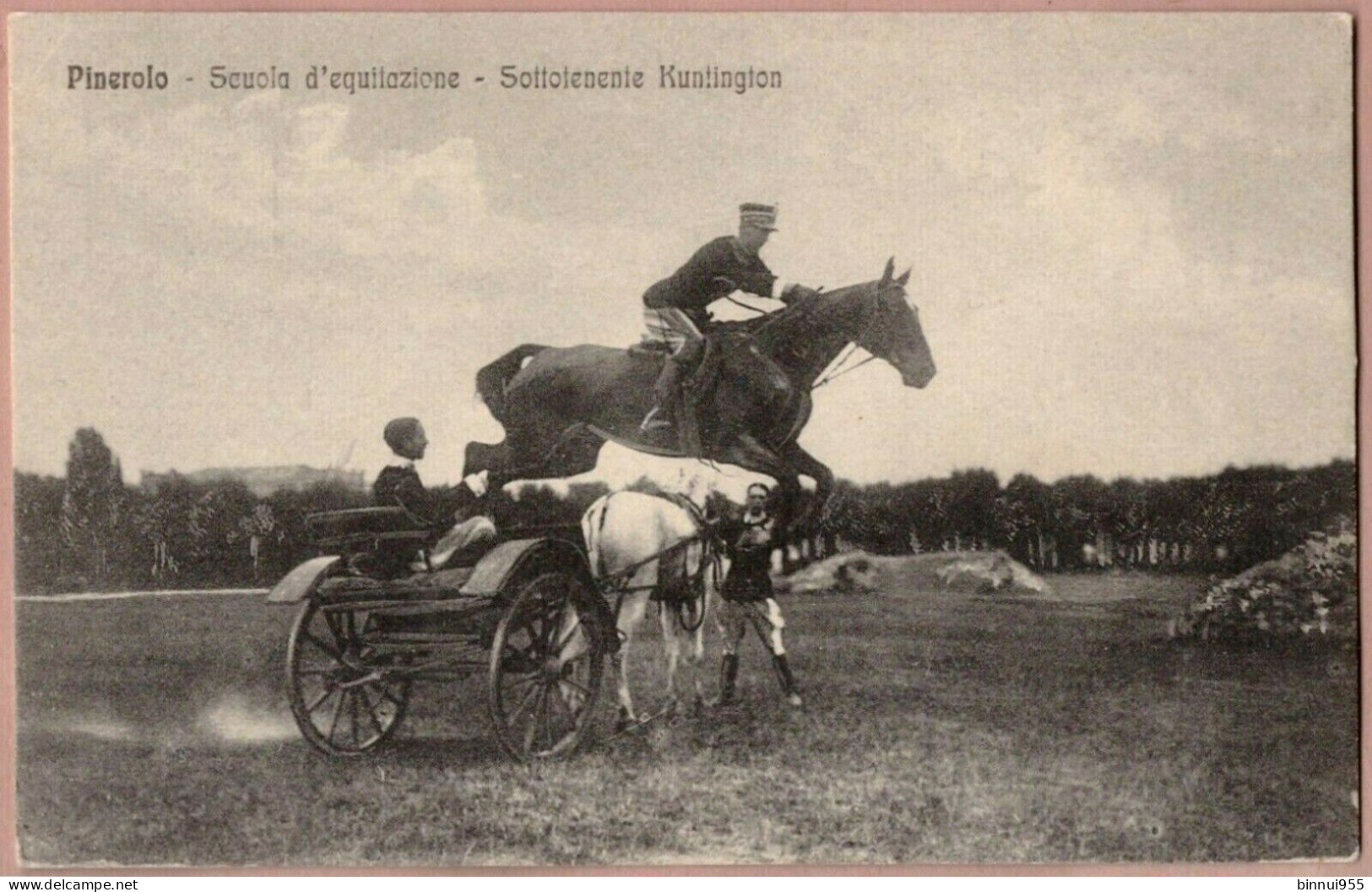 Cartolina Pinerolo Scuola D' Equitazione - Sottotenente Kuntington - Non Viaggiata - Régiments