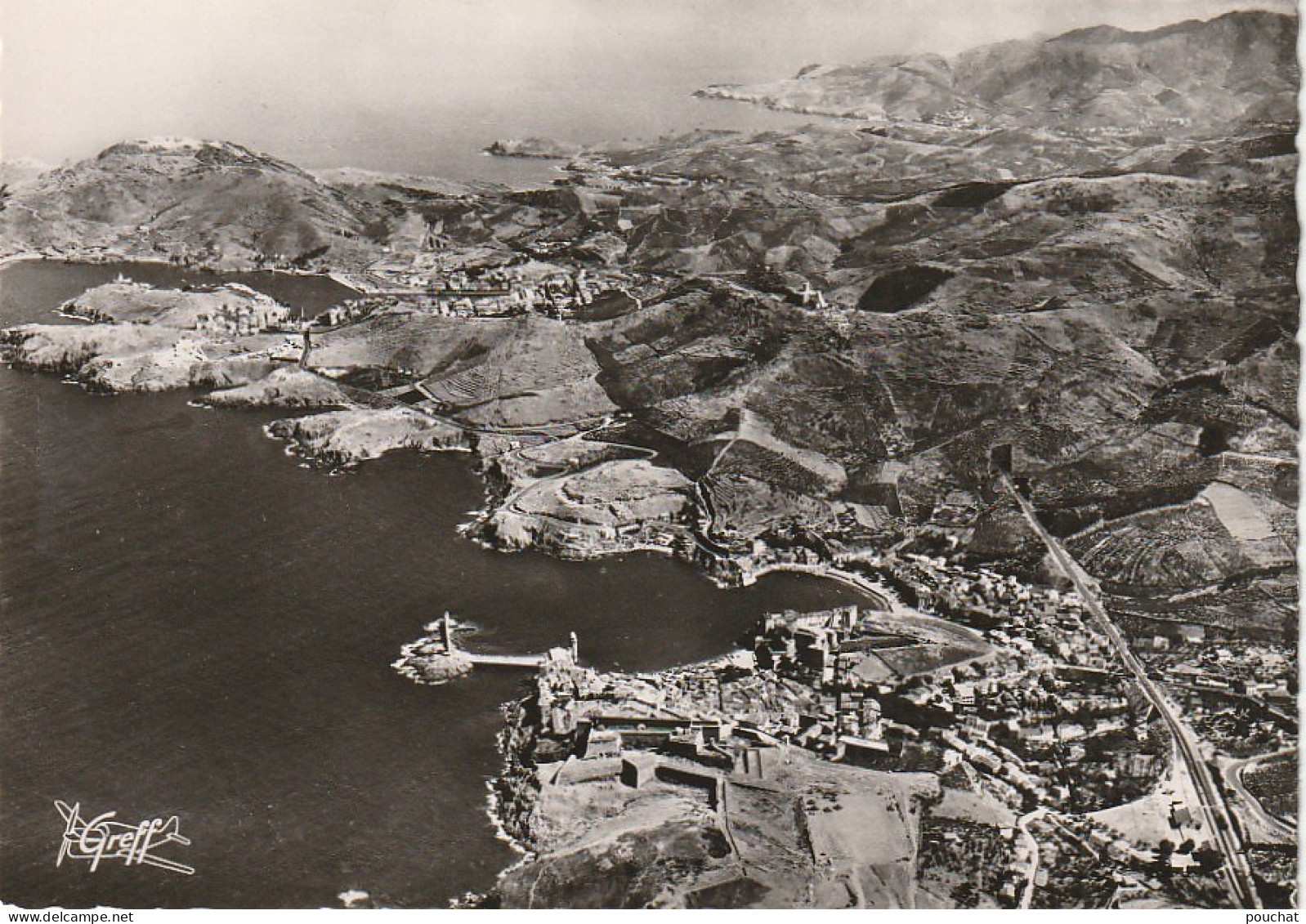 Z+ 16-(66) COLLIOURE - VUE AERIENNE - ENSEMBLE DE LA VILLE VERS PORT VENDRES , LE CAP BEARN ET LA FRONTIERE ESPAGNOLE - Collioure