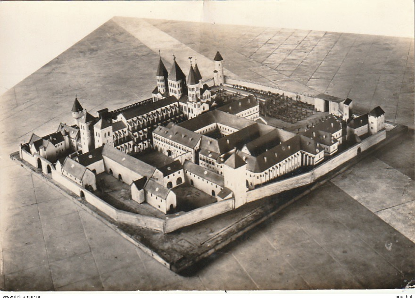 Z+ 21-(71) CLUNY - L' ABBAYE - ENSEMBLE SUD OUEST ( MAQUETTE DE RECONSTITUTION )- 2 SCANS - Cluny