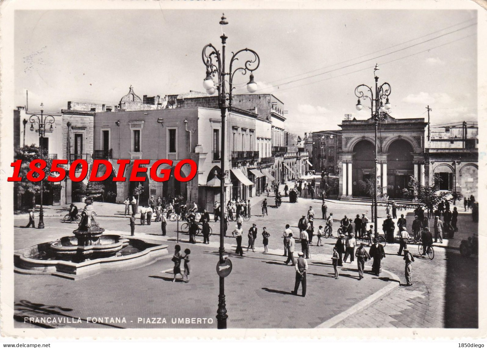 FRANCAVILLA FONTANA - PIAZZA UMBERTO  VIAGGIATA 1956 ANIMATA - Brindisi