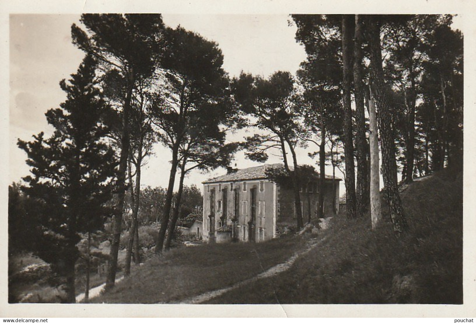 Z++ 16-(84) ST SATURNIN LES AVIGNON - L' ECOLE DE GARCONS - 2 SCANS - Autres & Non Classés