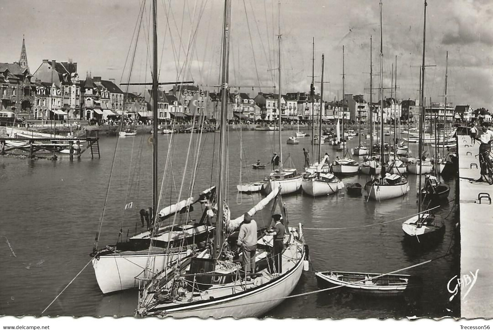 Le POULIGUEN--Yachts-au Port - Le Pouliguen