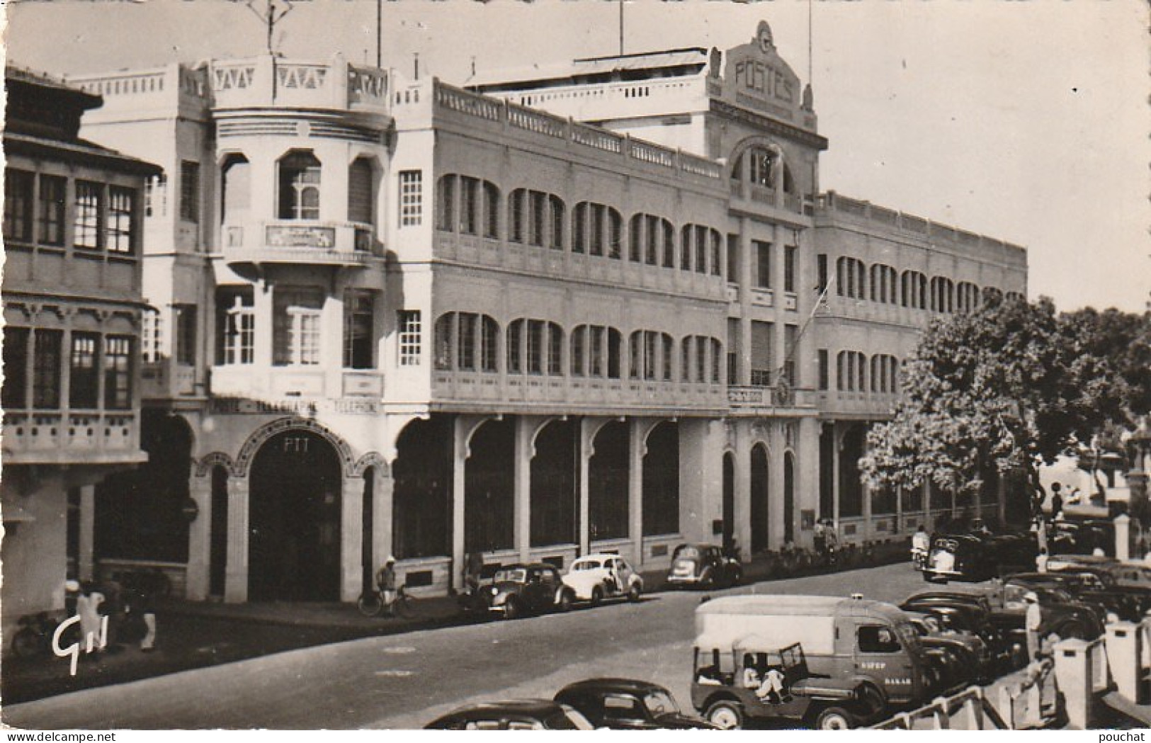 Z++ 30- DAKAR ( SENEGAL) - LA GRANDE POSTE - AUTOMOBILES - EDIT. GIL , DAKAR - 2 SCANS - Senegal