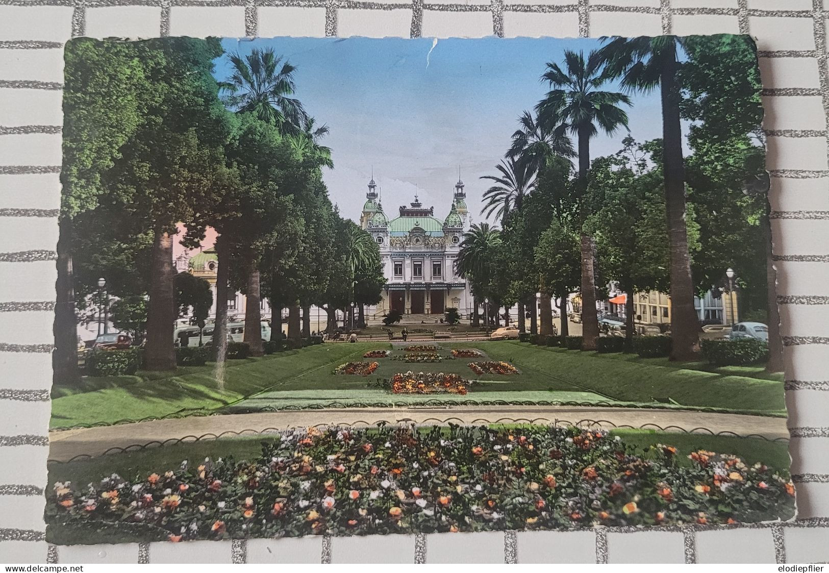 Monte Carlo. Le Casino Et Les Jardins - Casino