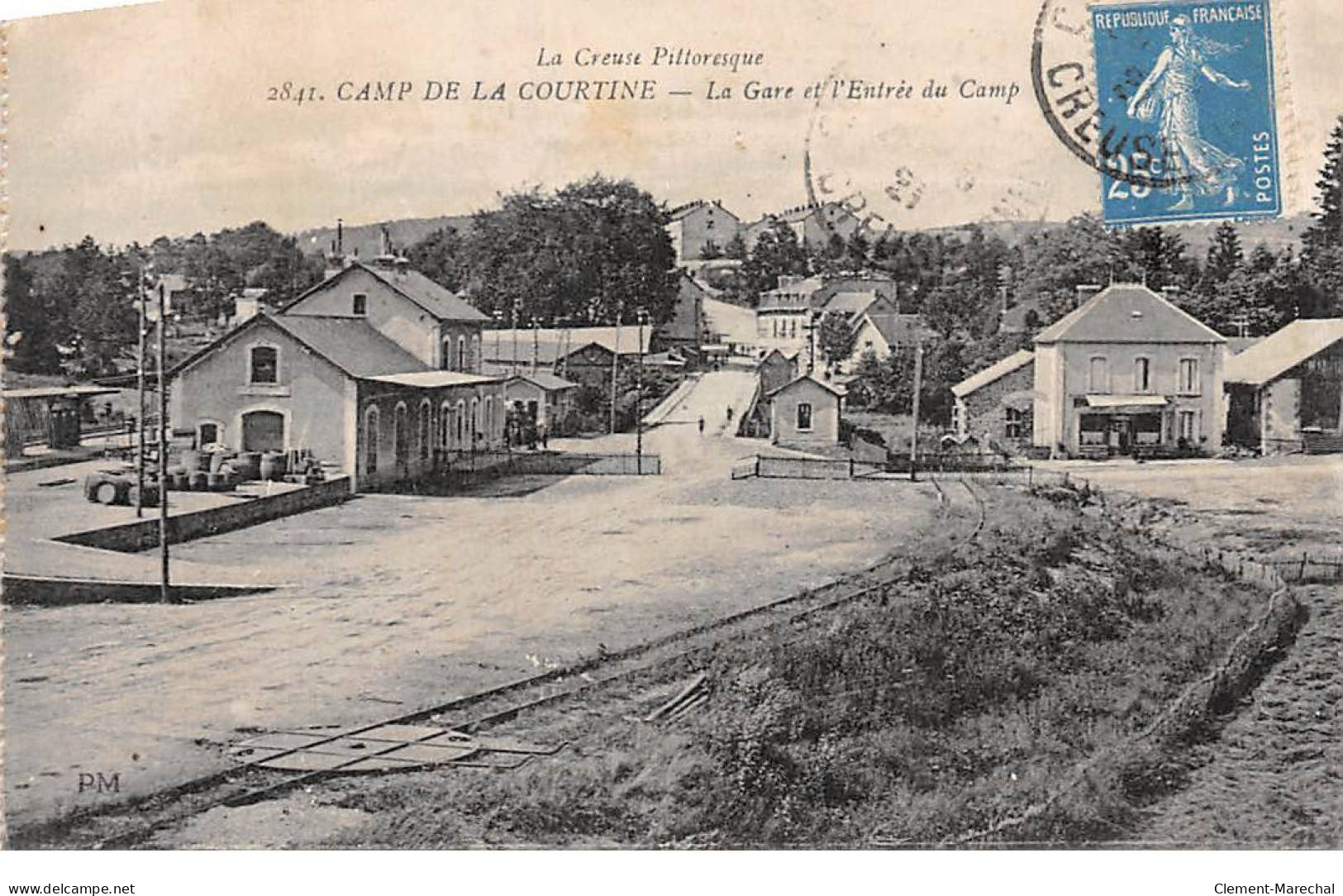 Camp De LA COURTINE - La Gare Et L'entrée Du Camp - Très Bon état - La Courtine