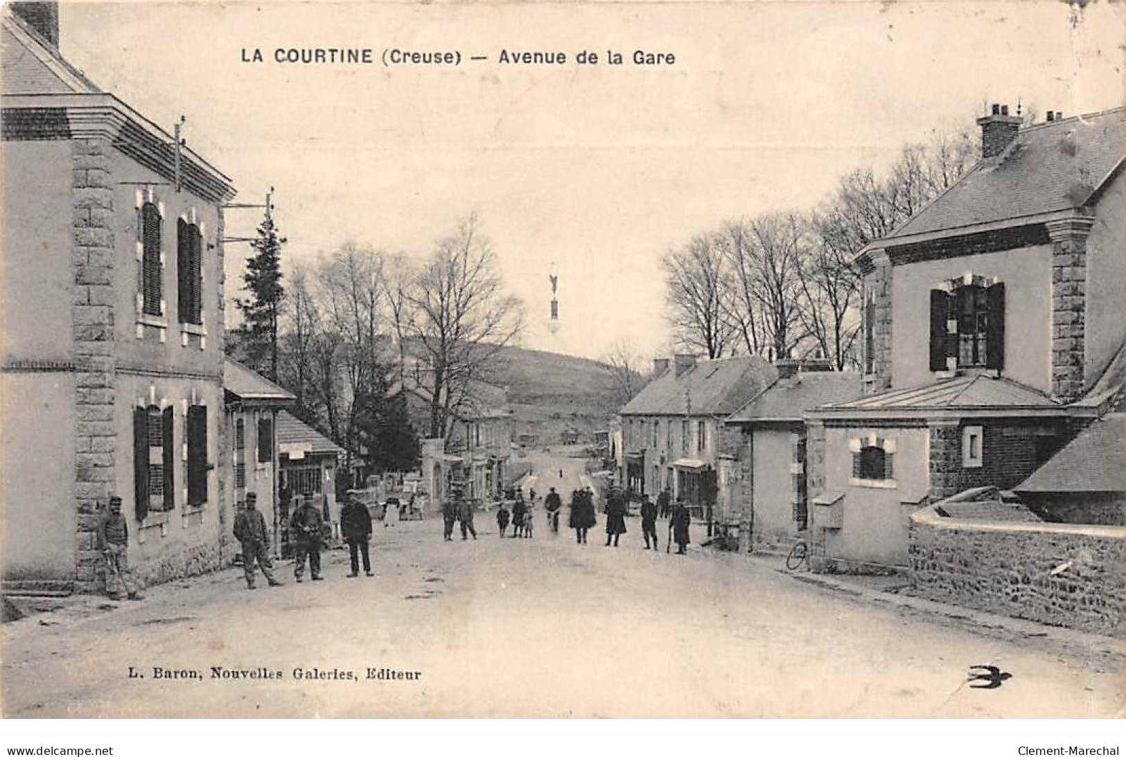 LA COURTINE - Avenue De La Gare - état - La Courtine
