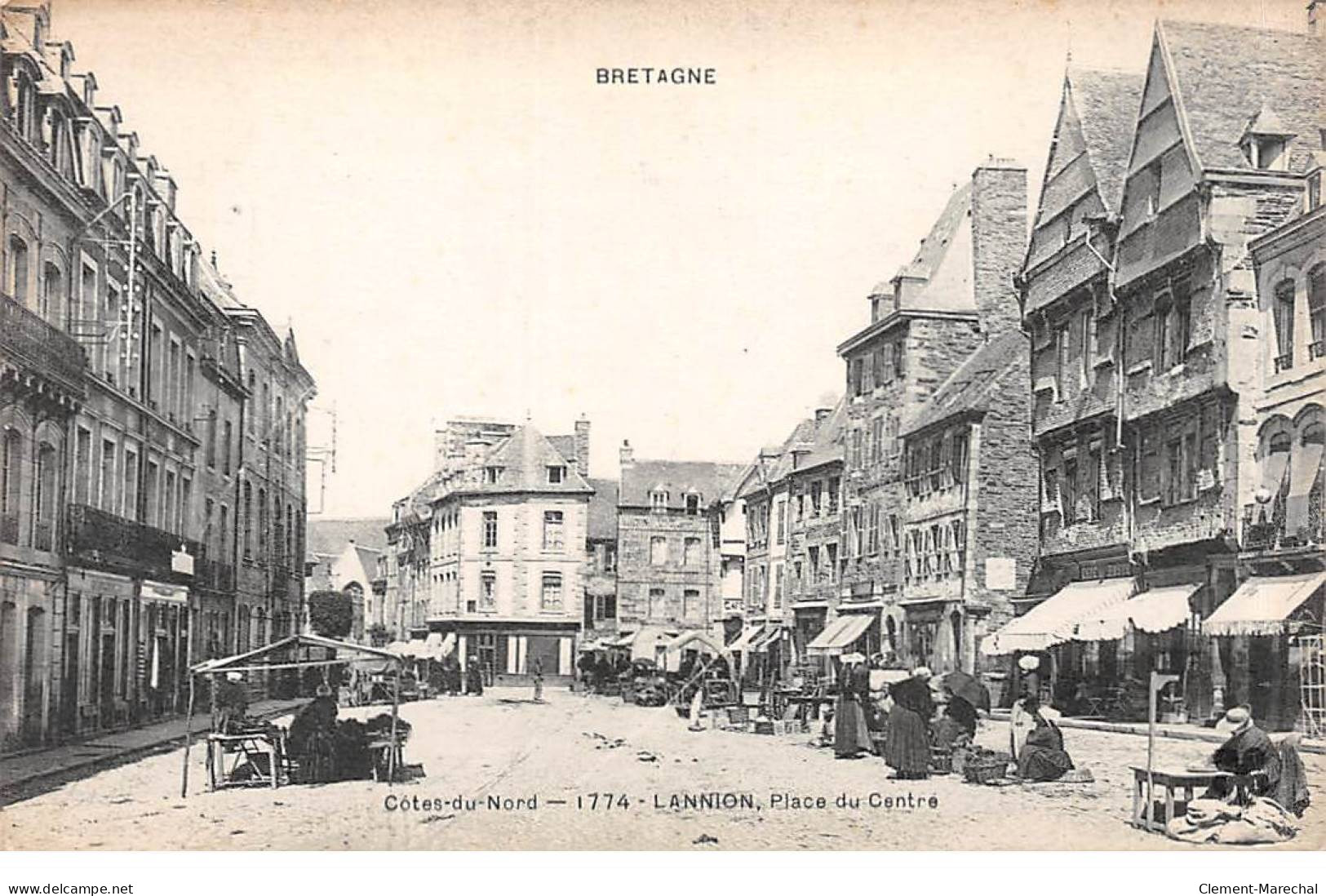 LANNION - Place Du Centre - Très Bon état - Lannion