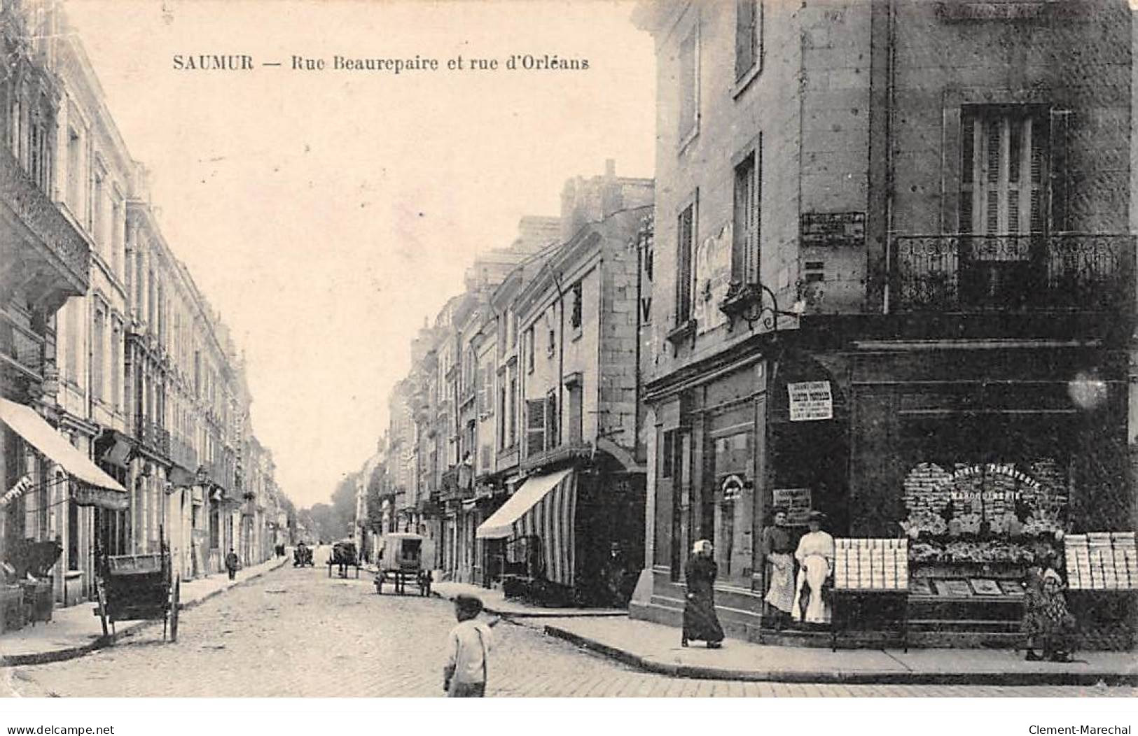 SAUMUR - Rue Beaurepaire Et Rue D'Orléans - état - Saumur