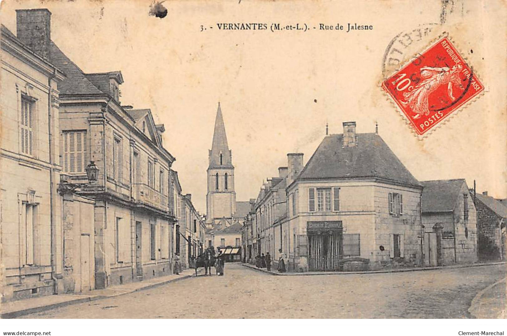 VERNANTES - Rue De Jalesne - état - Autres & Non Classés