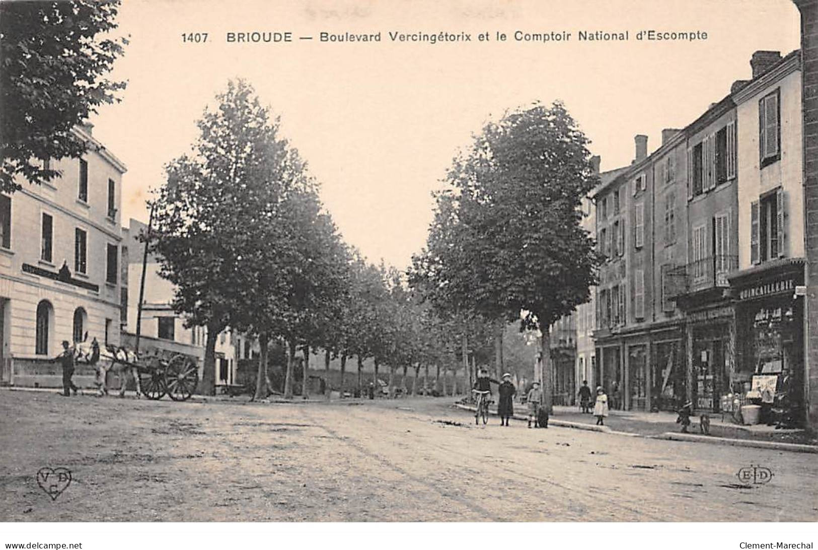 BRIOUDE - Boulevard Vercingétorix Et Le Comptoir National D'Escompte - Très Bon état - Brioude