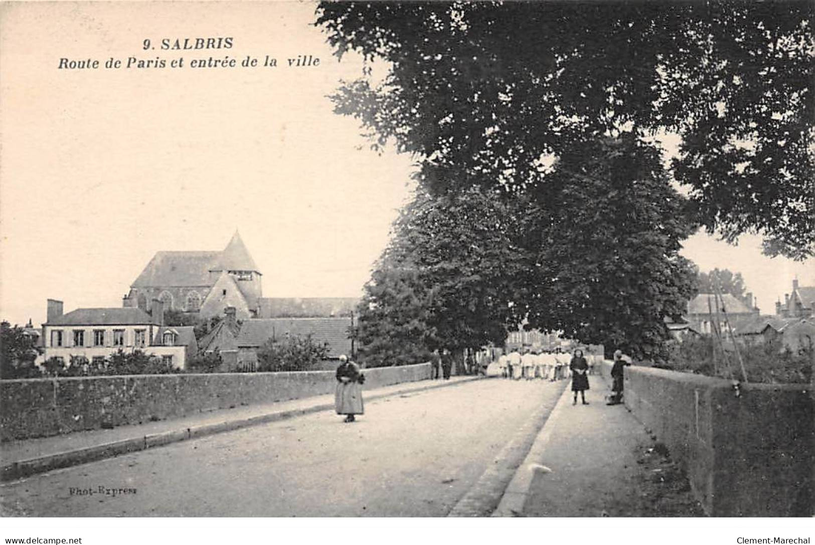 SALBRIS - Route De Paris Et Entrée De La Ville - Très Bon état - Salbris