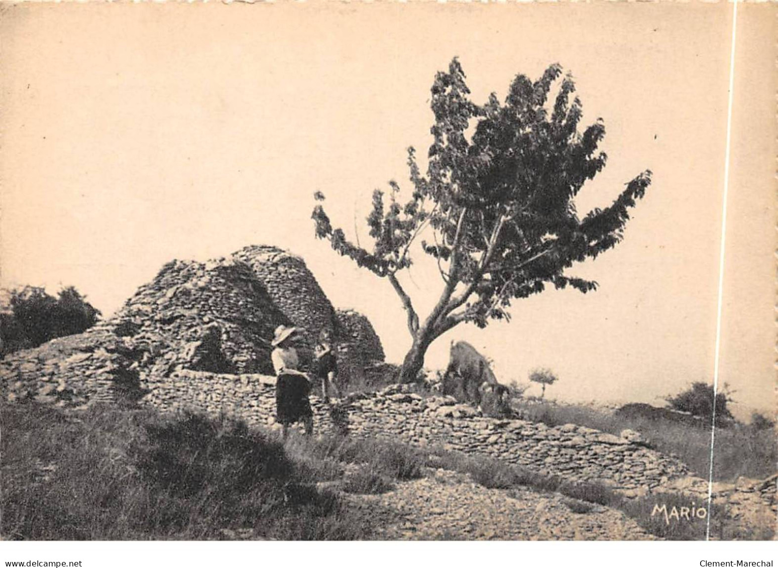 FORCALQUIER - Cabanons Pointus - Très Bon état - Forcalquier