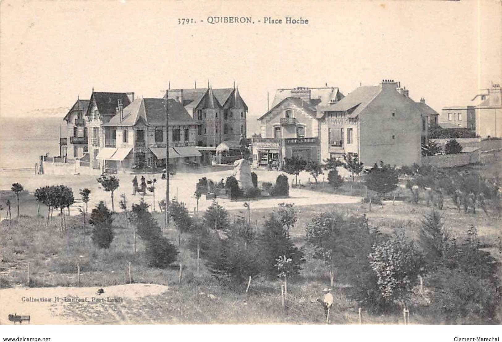 QUIBERON - Place Hoche - Très Bon état - Quiberon