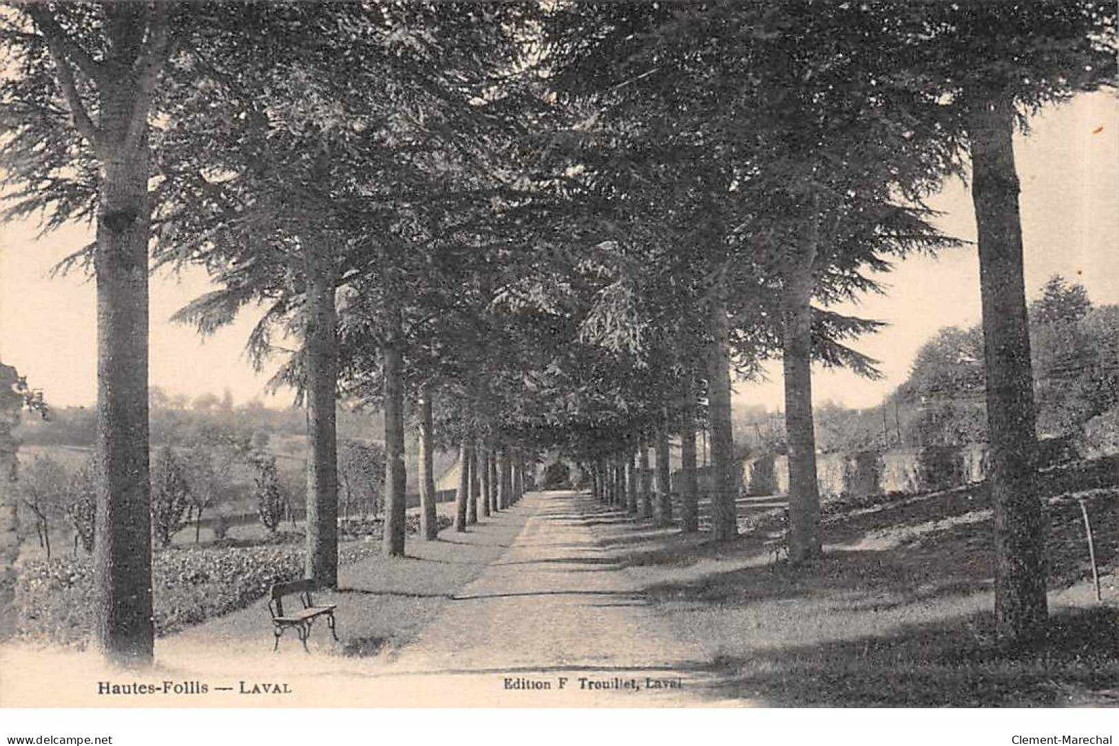 LAVAL - Hautes Follis - Très Bon état - Laval