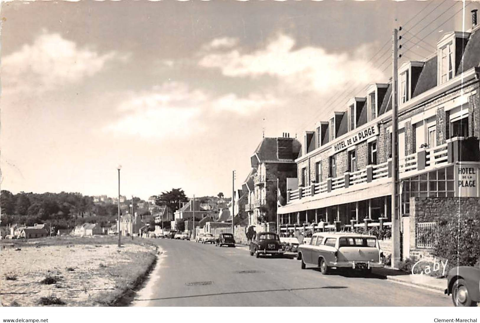 ERQUY - Hôtel De La Plage - Très Bon état - Erquy