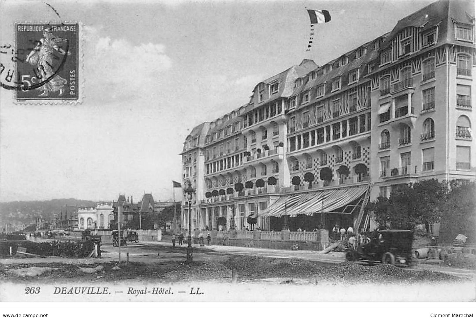 DEAUVILLE - Royal Hôtel - Très Bon état - Deauville