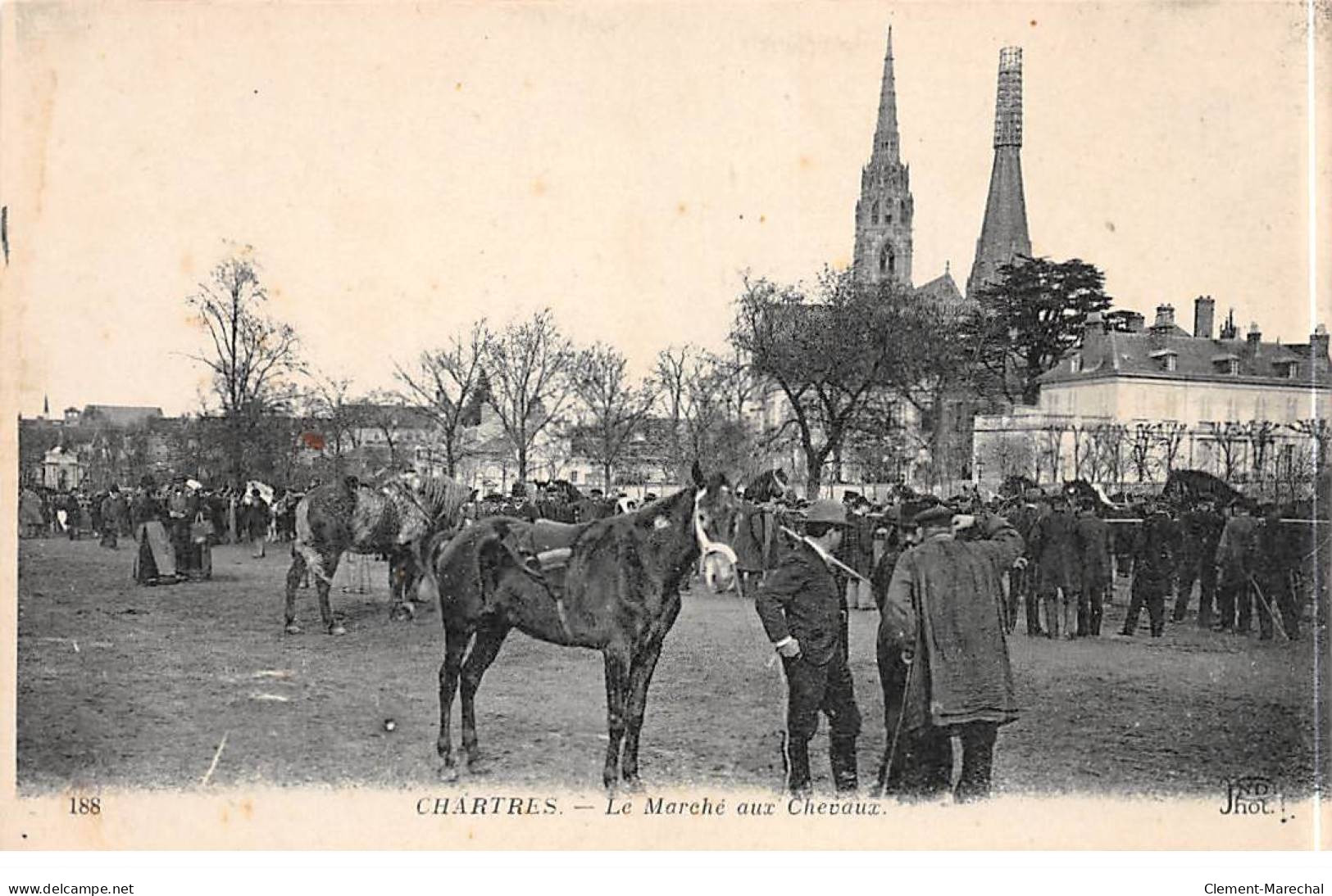 CHARTRES - Le Marché Aux Chevaux - Très Bon état - Chartres