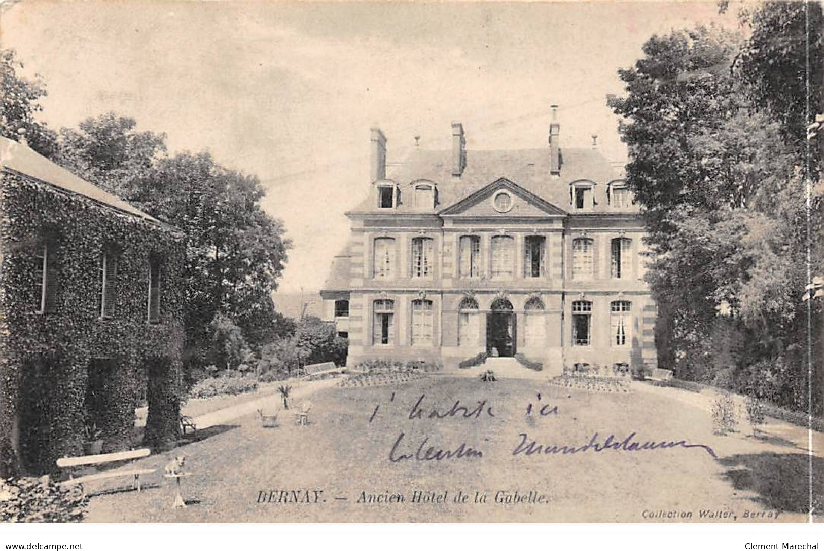BERNAY - Ancien Hôtel De La Gabelle - état - Bernay