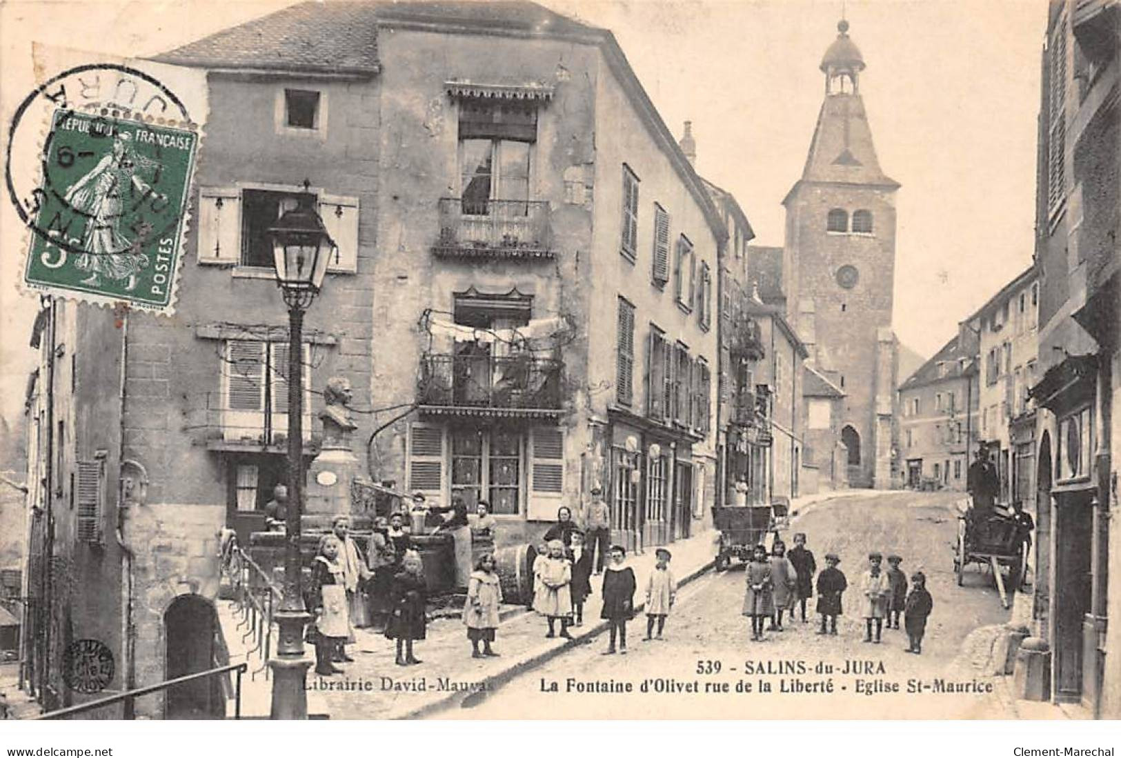 SALINS DU JURA - La Fontaine D'Olivet Rue De La Liberté - Eglise Saint Maurice - état - Autres & Non Classés