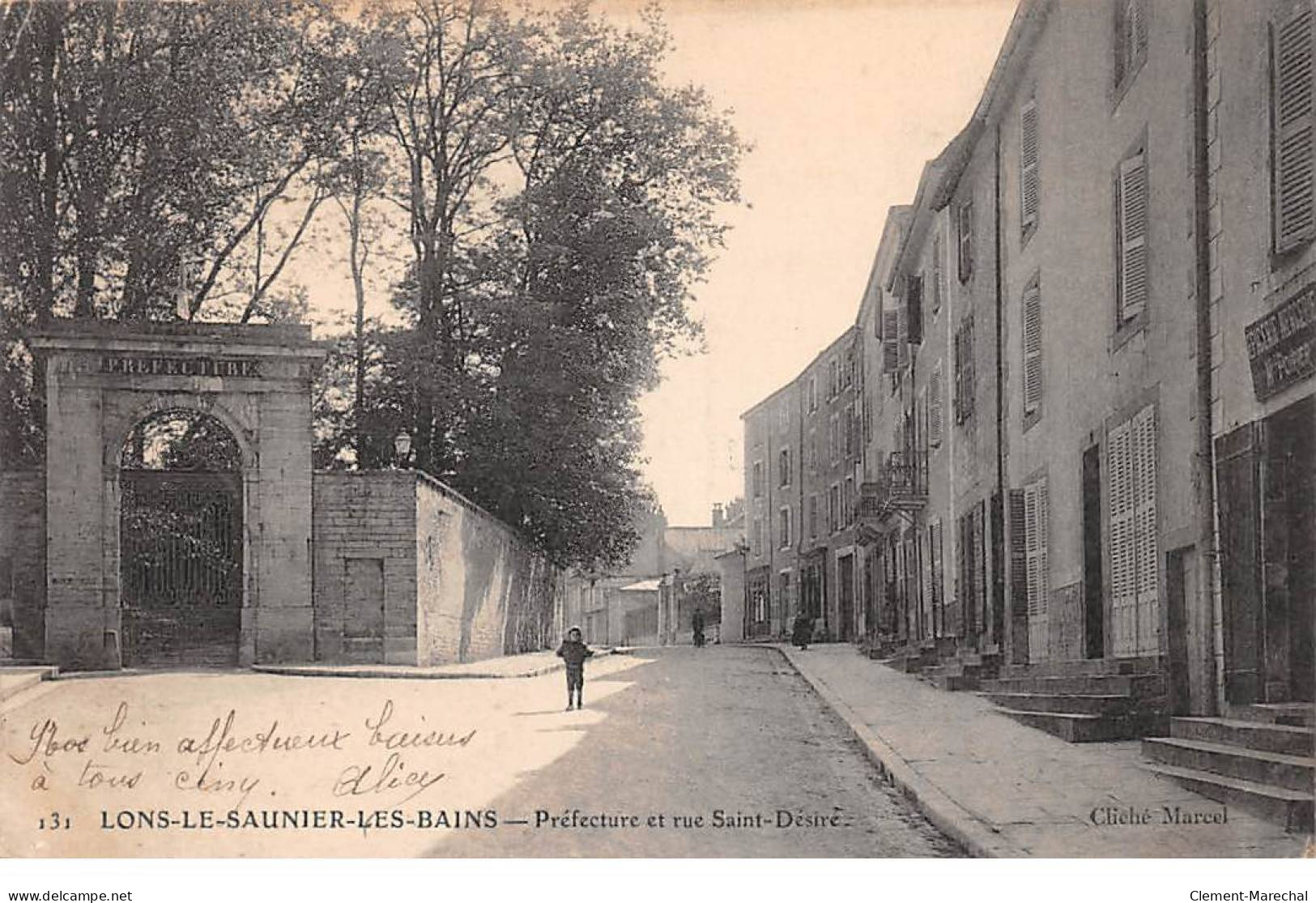 LONS LE SAUNIER LES BAINS - Préfecture Et Rue Saint Destré - état - Lons Le Saunier