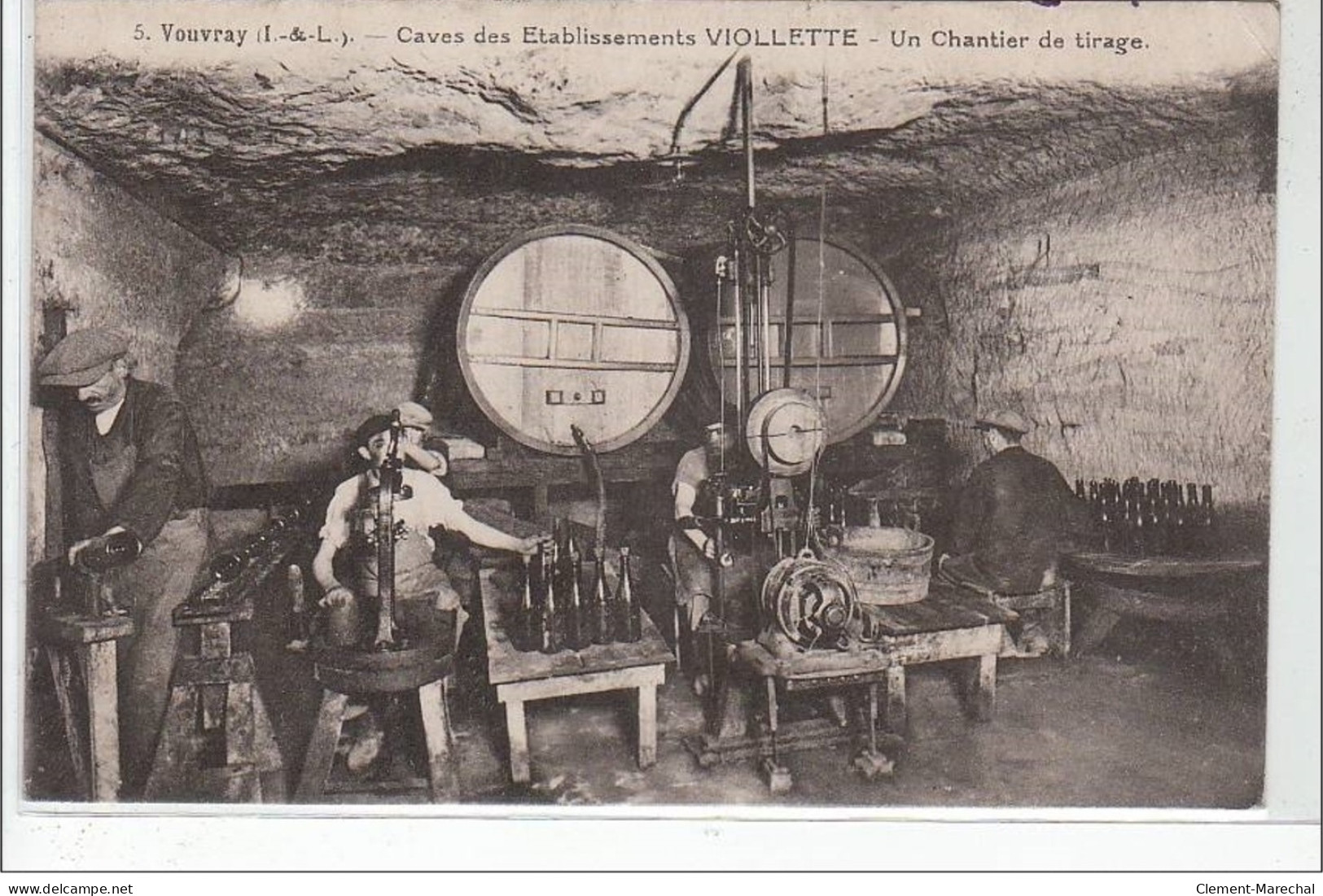 VOUVRAY : Cave Des établissements Viollette - Un Chantier De Tirage - état - Vouvray