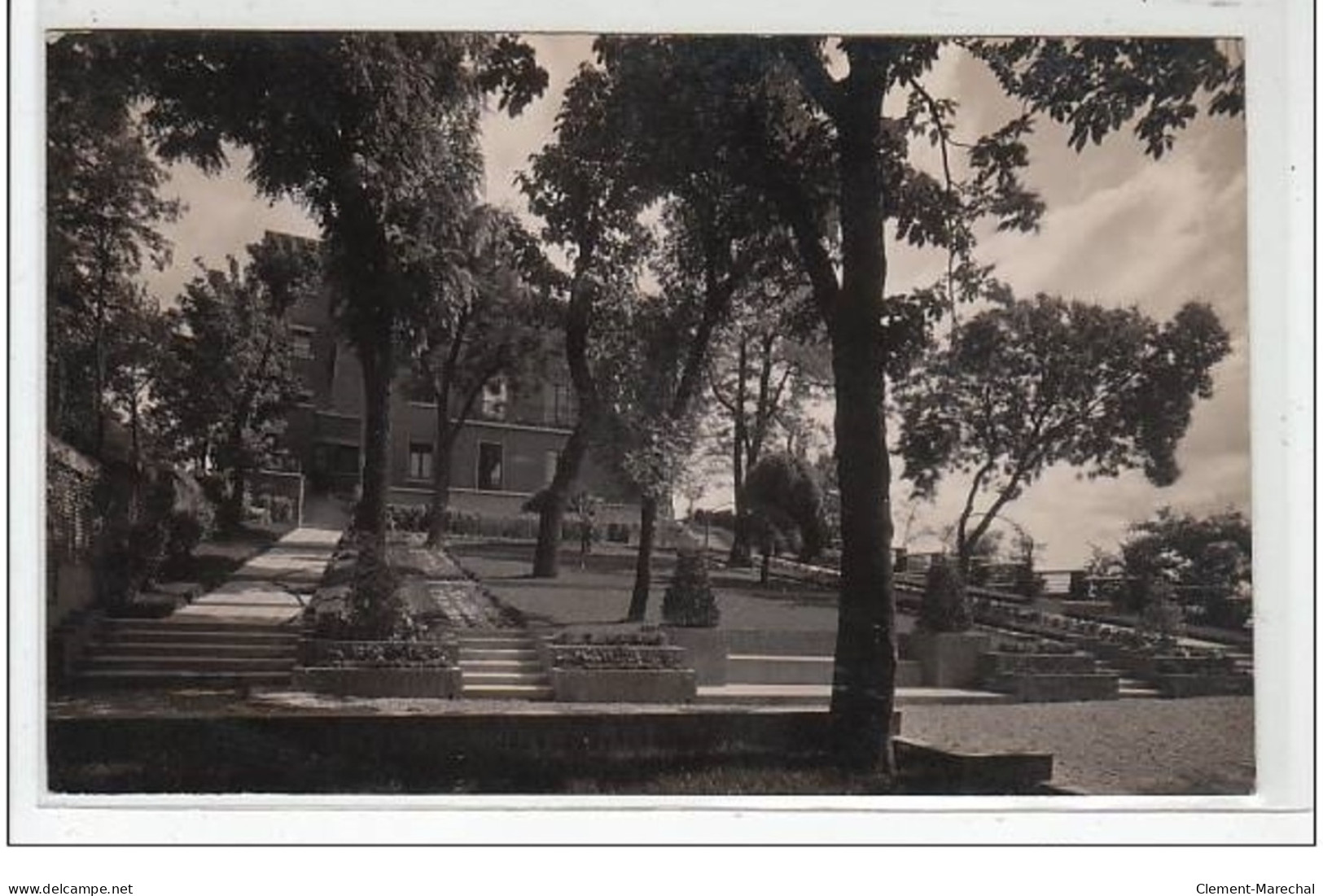 SURESNES : école Primaire Supérieure De Jeunes Filles - CARTE PHOTO - Très Bon état - Suresnes