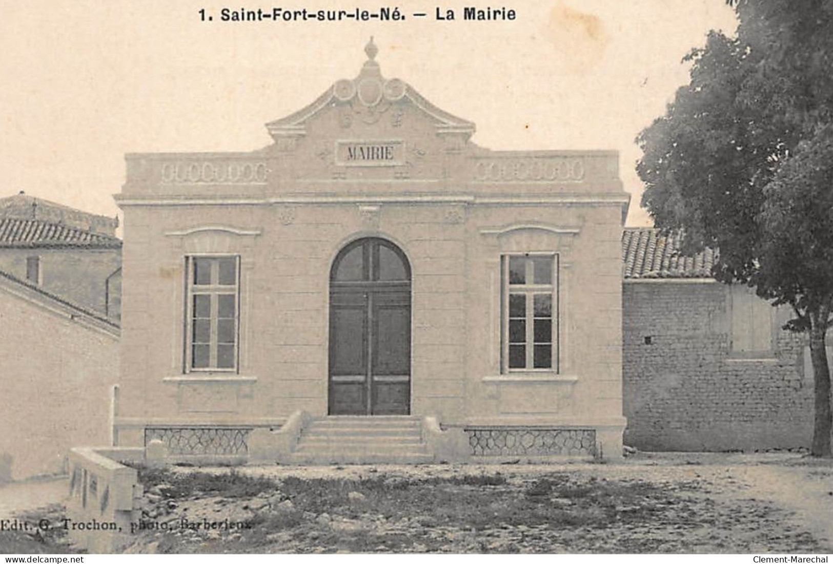 SAINT-FORT-sur-le-NE : La Mairie - Tres Bon Etat - Sonstige & Ohne Zuordnung