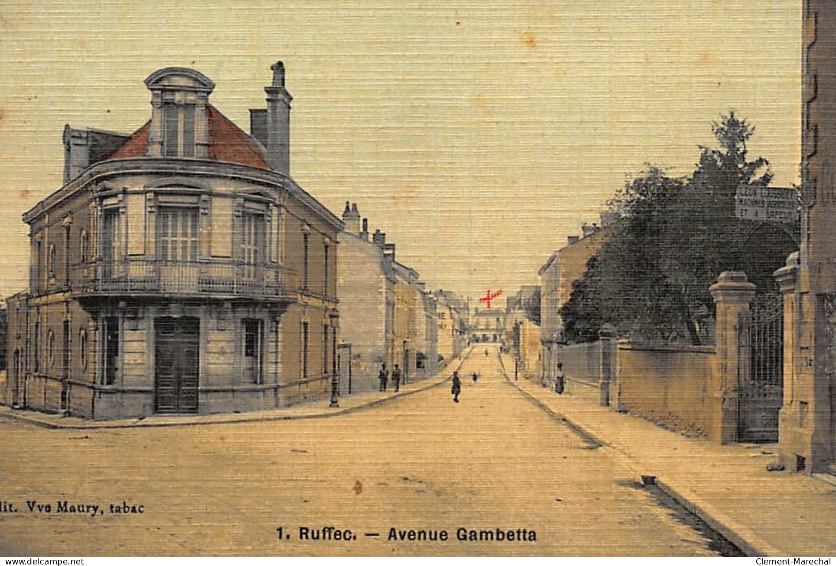 RUFFEC : Avenue Gambetta, Toillée - Tres Bon Etat - Ruffec