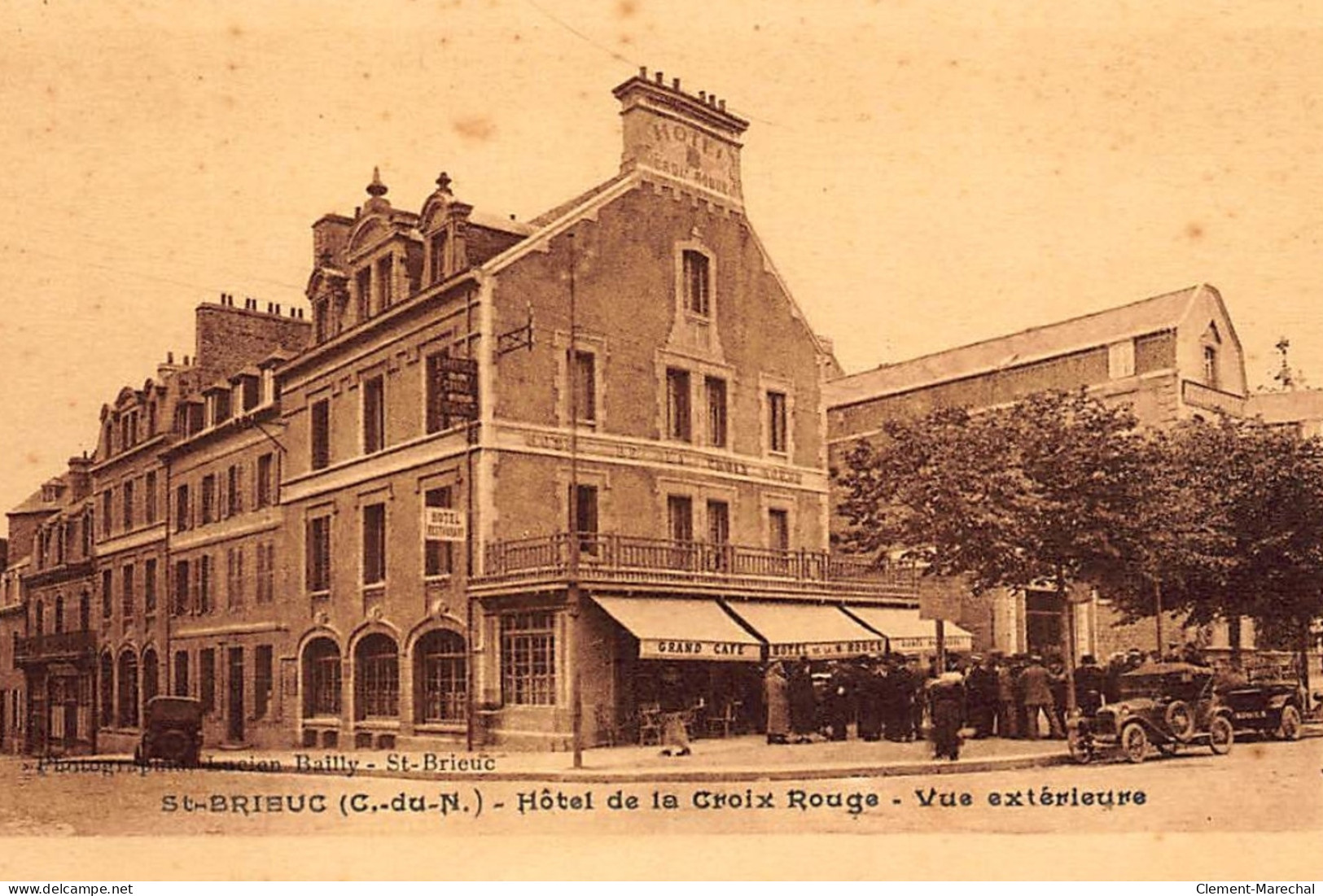 SAINT-BRIEUC : Hotel De La Croix Rouge, Vue Exterieure - Tres Bon Etat - Saint-Brieuc