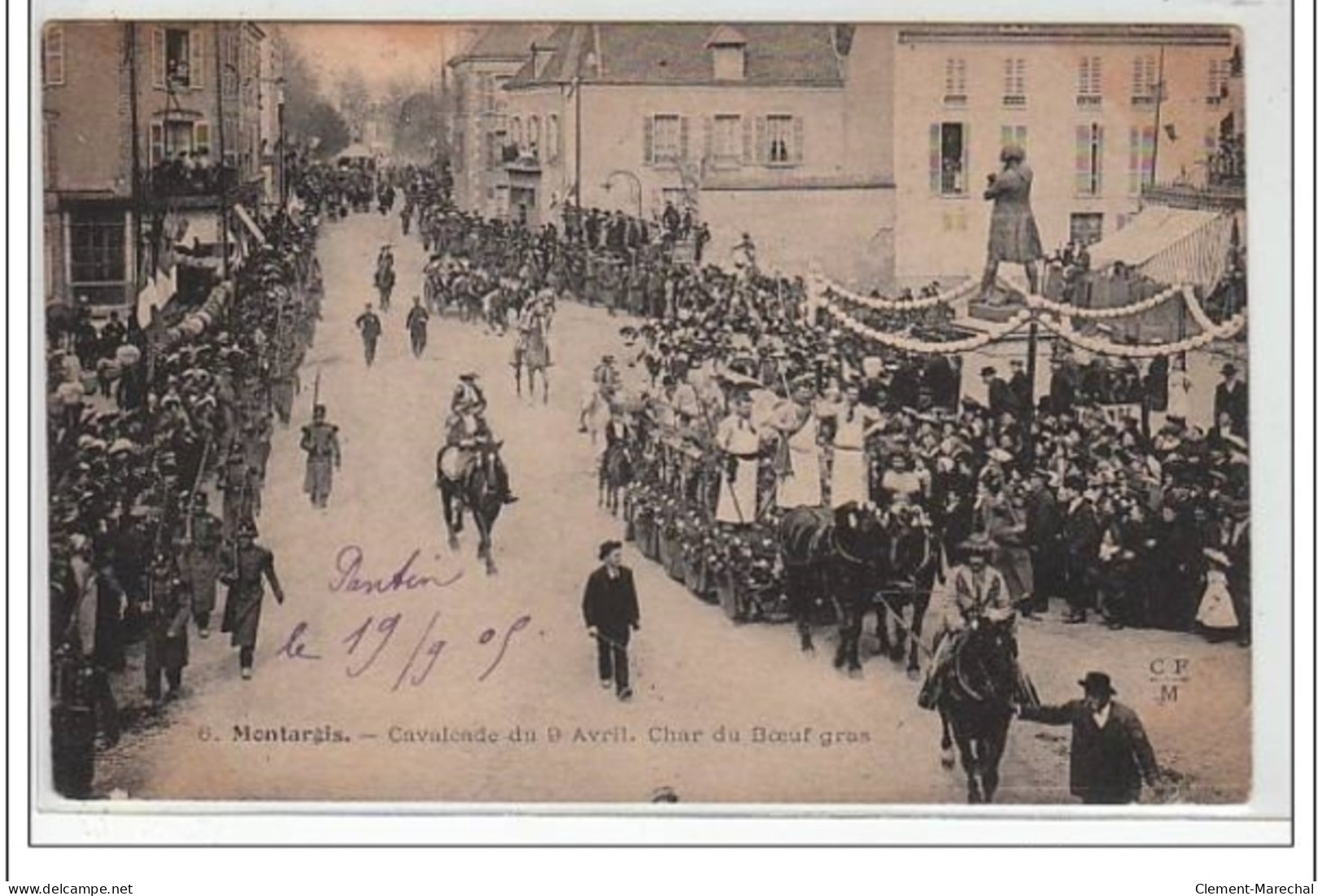 MONTARGIS - Cavalcade   - Très Bon état - Montargis