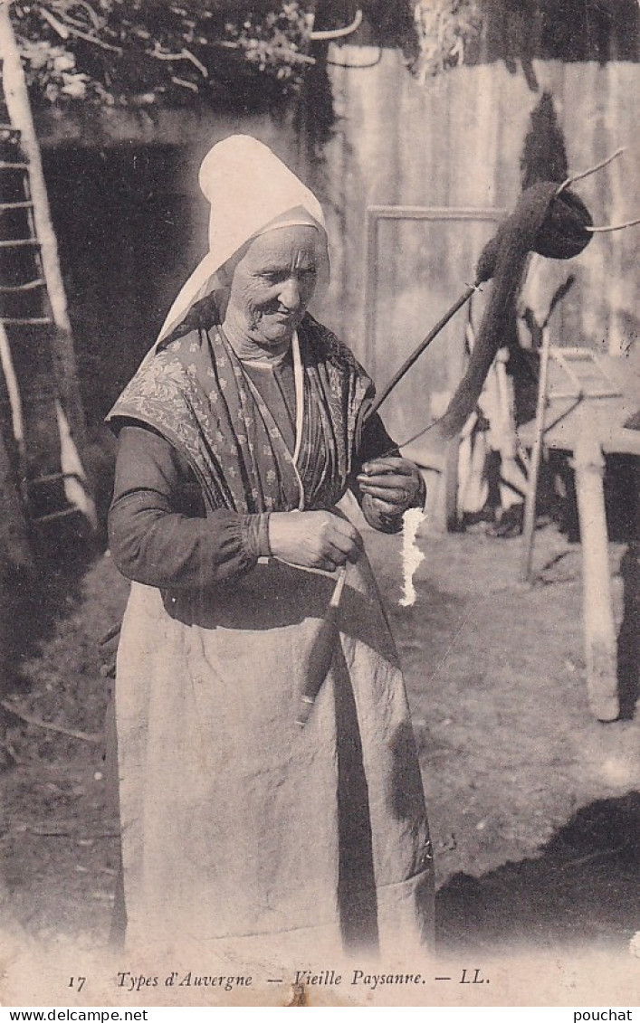 Z+ Nw- TYPES D'AUVERGNE - VIEILLE PAYSANNE - Auvergne