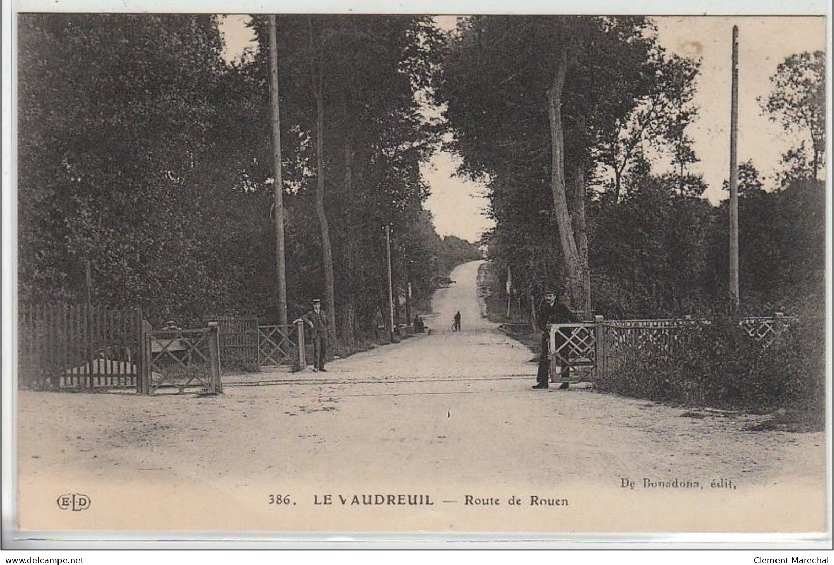 LE VAUDREUIL - PASSAGE à NIVEAU - Très Bon état - Le Vaudreuil