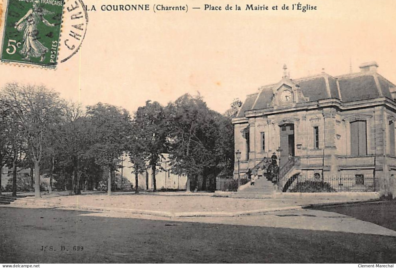 LA GOURONNE : Place De La Mairie Et De L'eglise - Tres Bon Etat - Sonstige & Ohne Zuordnung
