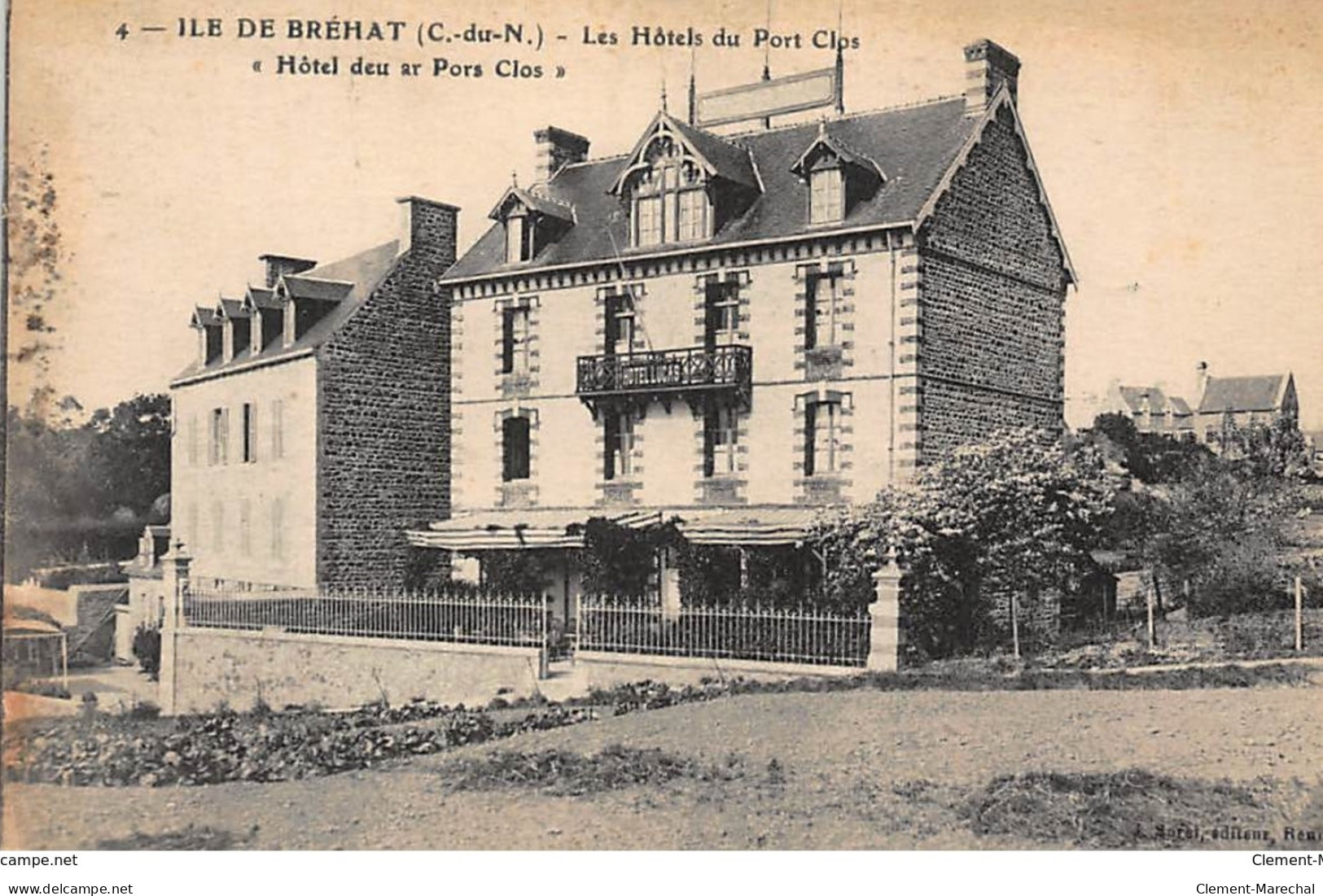 ILE-de-BREHAT : Les Hotels Du Port Clos, "hotel Deu Ar Pors Clos" - Tres Bon Etat - Ile De Bréhat