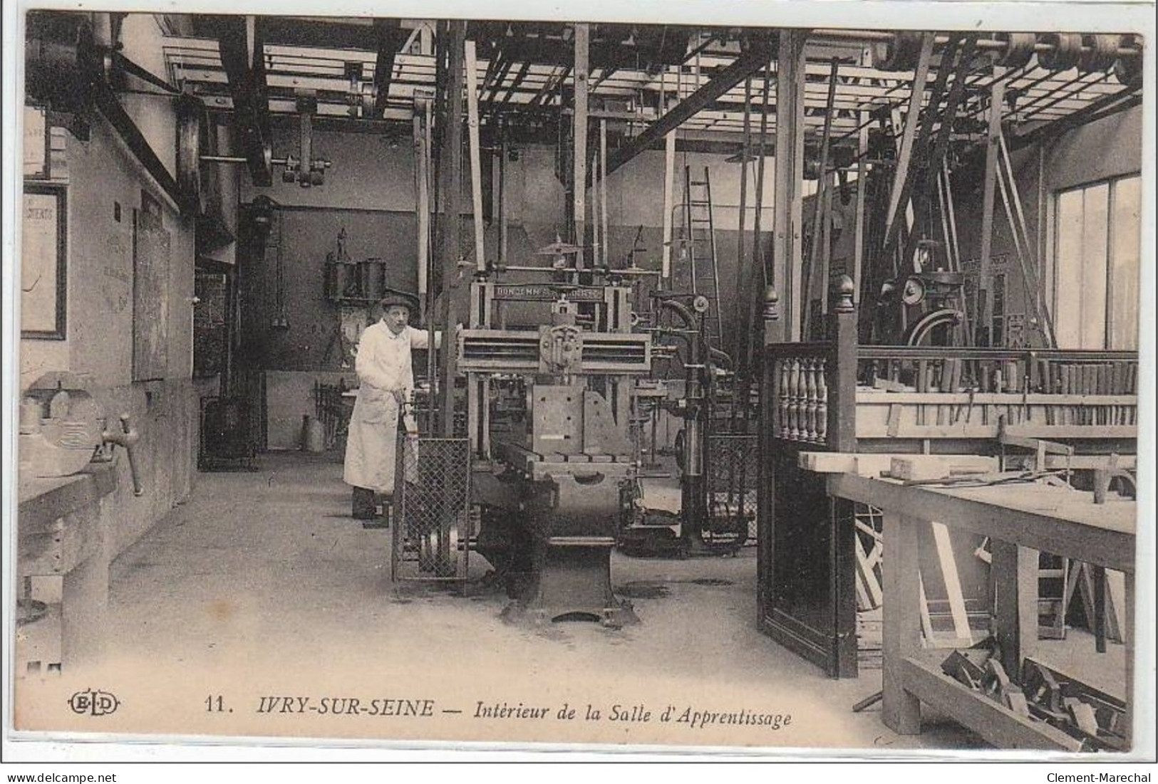 IVRY SUR SEINE : Intérieur De La Salle D'apprentissage - Très Bon état - Ivry Sur Seine