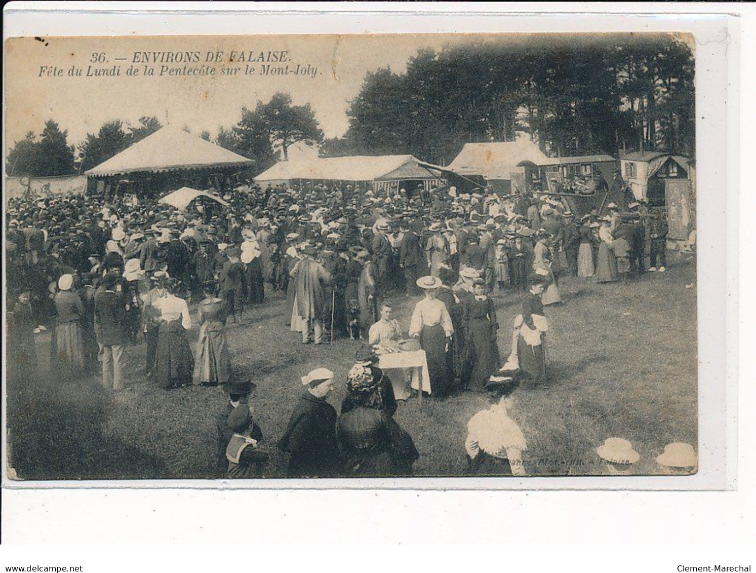 Environs De FALAISE : Fête Du Lundi De La Pentecôte Sur Le Mont-Joly - état - Falaise